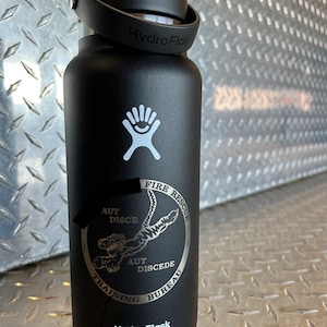 Custom hydroflask metal water bottle laser engraving