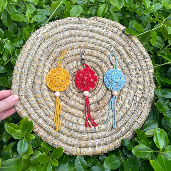 Crochet keyring | Dreamcatcher | Circle keyring or hanging with bead | Handmade | Available in Red, Orange or Blue