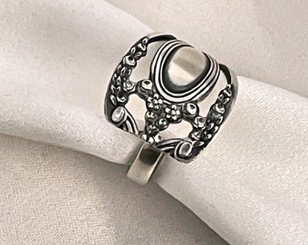 Monticello 1908 Sterling Spoon Ring