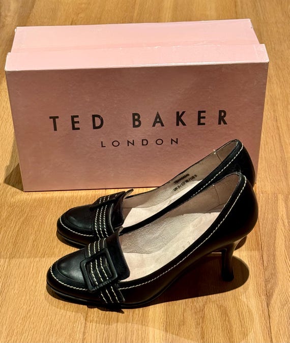 Vintage Ted Baker Court Shoes 2004 Black Leather U.K. Size 3 Style - Suki - Etsy Vintage Ted Baker Court Shoes 2004 Black Leather U.K. Size 3 Style - Suki - Etsy