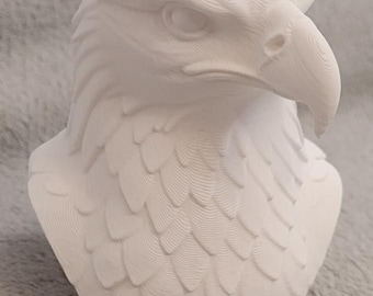 Majestic Eagle Bust Ornament – Bird of Prey Sculpture Gift