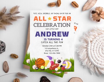 Op de afbeelding: Een kleurrijke uitnodiging voor een All-Star-viering voor Andrew's 4e verjaardag. De uitnodiging toont een verscheidenheid aan sportuitrusting, waaronder een basketbal, een American football, een honkbal en een voetbal. De tekst op de uitnodiging luidt: "Gooi, trap, dribbel of kom langs voor een All-Star-viering. Onze kleine MVP Andrew wordt 4 jaar. Veel plezier. 25 oktober om 17:00 uur. 123 anywhere st., any city, st 12345. Rsvp: 123-456-7890."