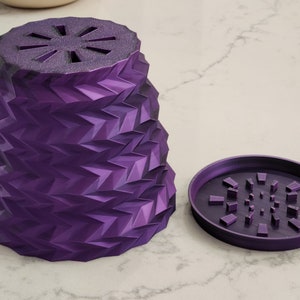 Two-Color Sweater Vest Planter with a 3D-Printed Dish