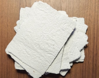 Handgemachte Recyclingpapierbögen - Umweltfreundliches Kraftpapier - 100% recycelt und nachhaltig