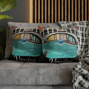 Venice Italy Pillow Cover (Black)