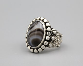 Handcrafted Agate Sterling Silver Ring: Kazakh Tribal Jewelry, Size 10.5