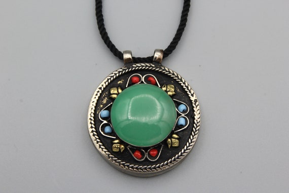 Vintage Green Jade Pendant Necklace Afghan Ethnic… - image 1