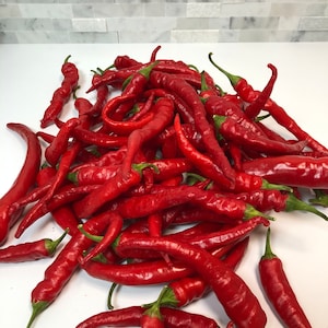 Cayenne Pepper Live Plants - Seedlings/Plugs- 3"- 6" tall - 30-50 days old, Ready to transplant, Non Gmo, USA Grown