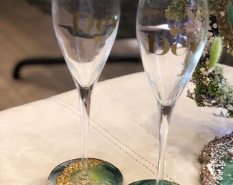Unique Champagne flutes with resin base personalised,bridesmaid,maid of honour,birthday,prom ,keepsake gift,bride ,groom,wedding anniversary