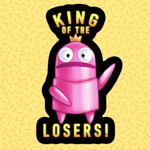 Może przedstawiać: R&oacute;żowa postać z kresk&oacute;wki z koroną na głowie i tekstem "KING OF THE LOSERS!" wok&oacute;ł niej. Postać macha prawą ręką.