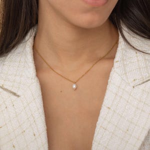 Dainty Freshwater Pearl Necklace – Single Solitaire Pearl Pendant, Minimalist Everyday Jewelry Gift