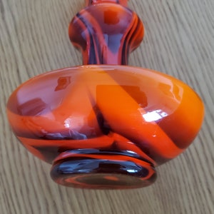 Italiensk glasvas, orange och svart, virvlande, opalin, Florens, Vetreria Barbieri, 1970-talet, 25 cm bild 2