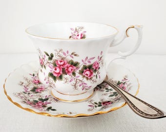 Royal Albert Lavender Rose Teacup, Made in England, Bone China, Floral, Gold Trim