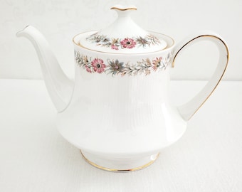 Paragon Belinda Teapot, Bone China, Made in England, Pastel Flowers, Gold Trim, 1960s, 6-Cup
