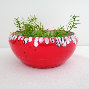 1970s Decorative Bowl / Planter, Artist Signed,  Drip Glaze, Red, White and Black, Ribbed, 7”