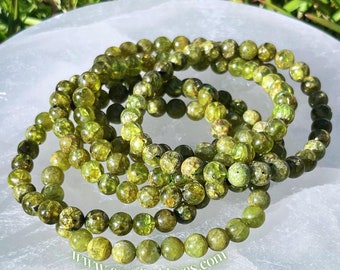 Bracelet péridot | Bracelet en cristal vert | 4 mm | 5,5 mm 7,5" Bijoux faits main | Pierre de naissance d'août | Bracelet de l'Ascension | Un bracelet