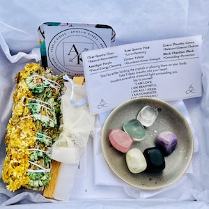 Aura Cleanse Kit | Organic White Sage and Crystal Kit | Palo Santo | Ethically Sourced | Mini Crystals | Floral Bundle