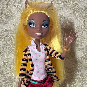 Monster High Doll Clawdia Wolf, Original Mattel Collectible doll, Monster High clothes and accessories, Limited Edition