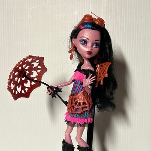 Monster High Doll - Dracubecca Freaky Fusion