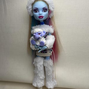Monster High Doll Abbey Signature First Wave - Limited Edition, Authentic Mattel Collectible Doll, Monster High clothes and accessories, MH