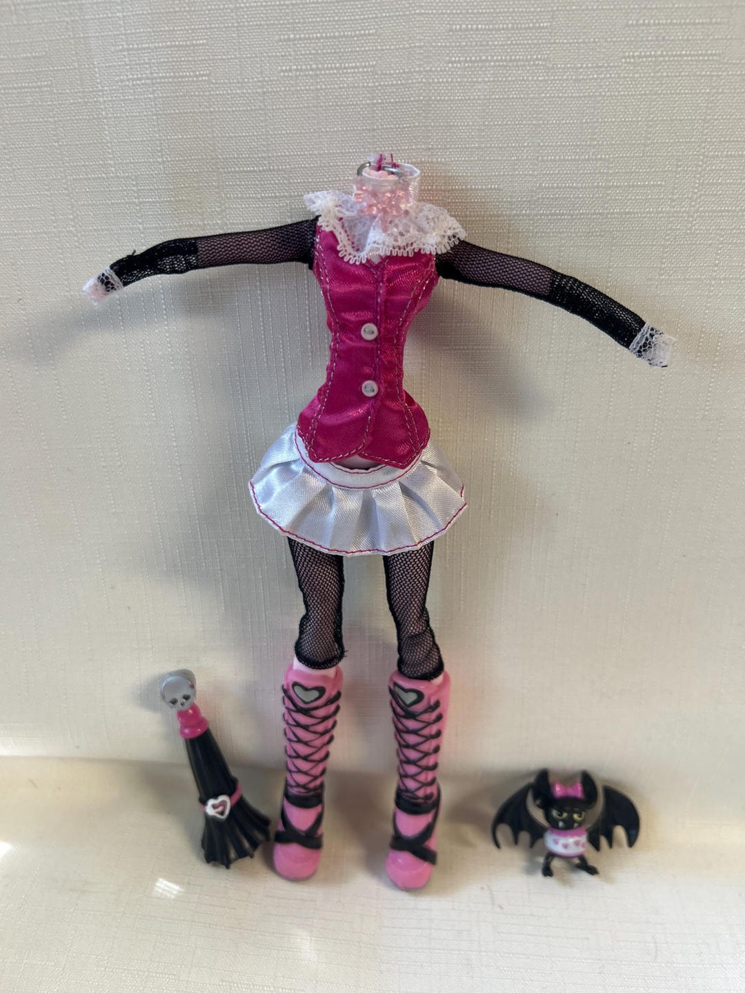 Draculaura Signature First Wave: Monster High Doll Clothes