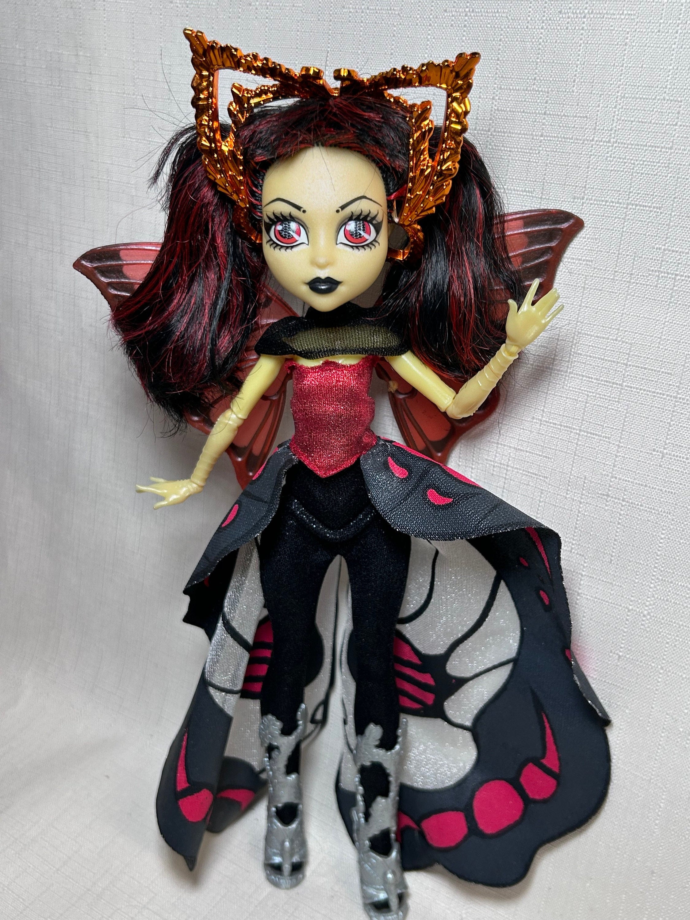 Monster high luna mothews on sale