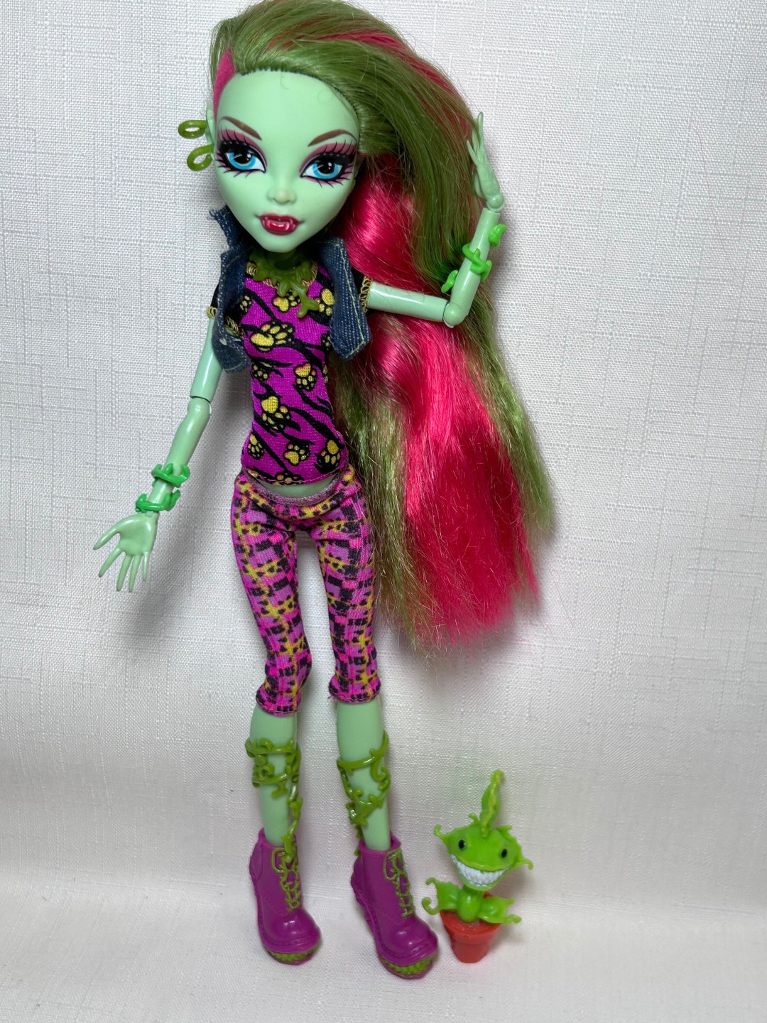 Monster High Doll Venus Mcflytrap Original Mattel Collectible Doll, Monster High Clothes and