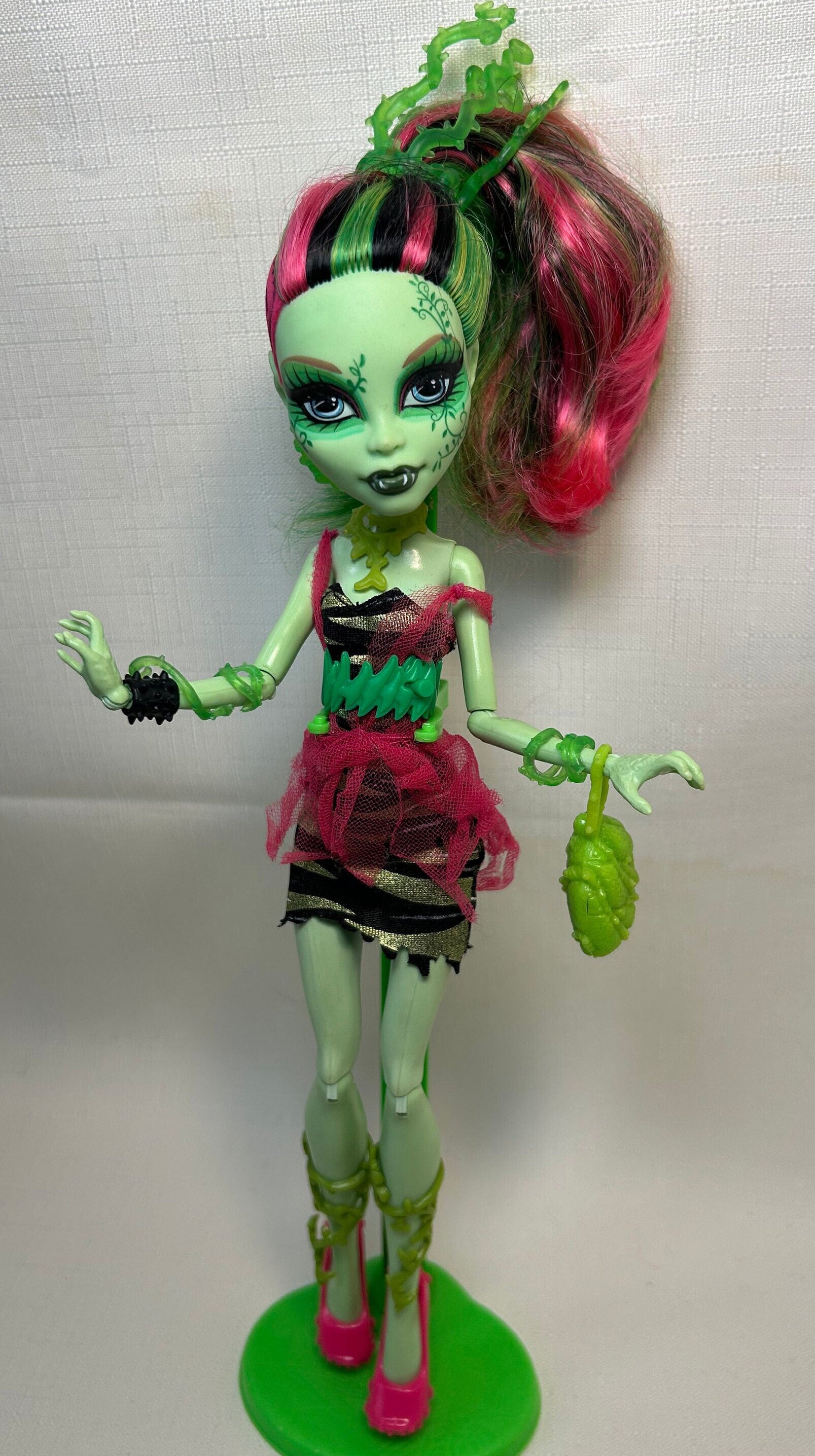 Monster High Doll Venus Mc Flytrap Zombie Shake, Original Mattel