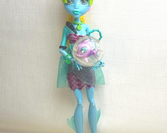 Monster High Doll Lagoona Blue 13 Wishes, Authentic Mattel collectible dolls, Limited Edition, Monster High clothes and accessories, M High