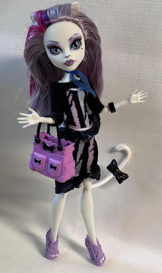 Catrine demew sale