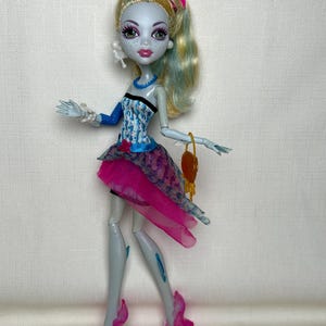 Monster High Doll Lagoona Blue Dot Dead Gorgeous, Original Mattel Collectible Doll, Monster High clothes and Accessories, Limited edition