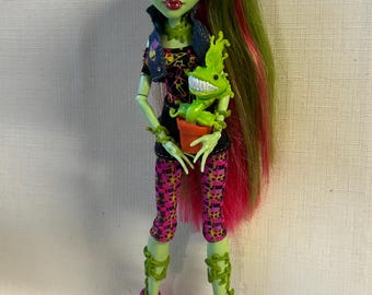 Pre-owned Monster High Doll Venus McFlytrap, authentic Mattel collectible doll, Monster High clothes and accessories-limited edition