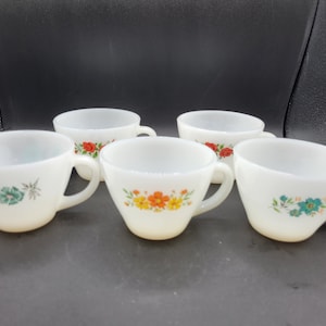 Vintage Set of 5 Fire King Milk Glass Cups
