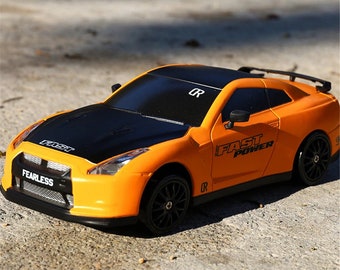 Voiture télécommandée - Nissan GTR R35