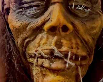 DELUXE  classic comic shrunken head