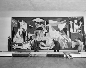 Pablo Picasso Guernica Oil Painting, High-resolution Digital