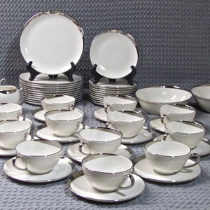 Crescent by PICKARD Dinnerware set SET of 52 Ivory Platinum Dinnerware Fine Dining Wedding Reception China Original Storage Bags