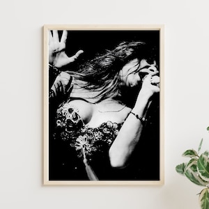 Janis Joplin | Beautiful Black and White Vintage Photo of Blues Singer  | Classic Rock Music | Digital Download | Retro Printable Wall Art