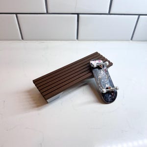 3D Printed Fingerboard Park Bench