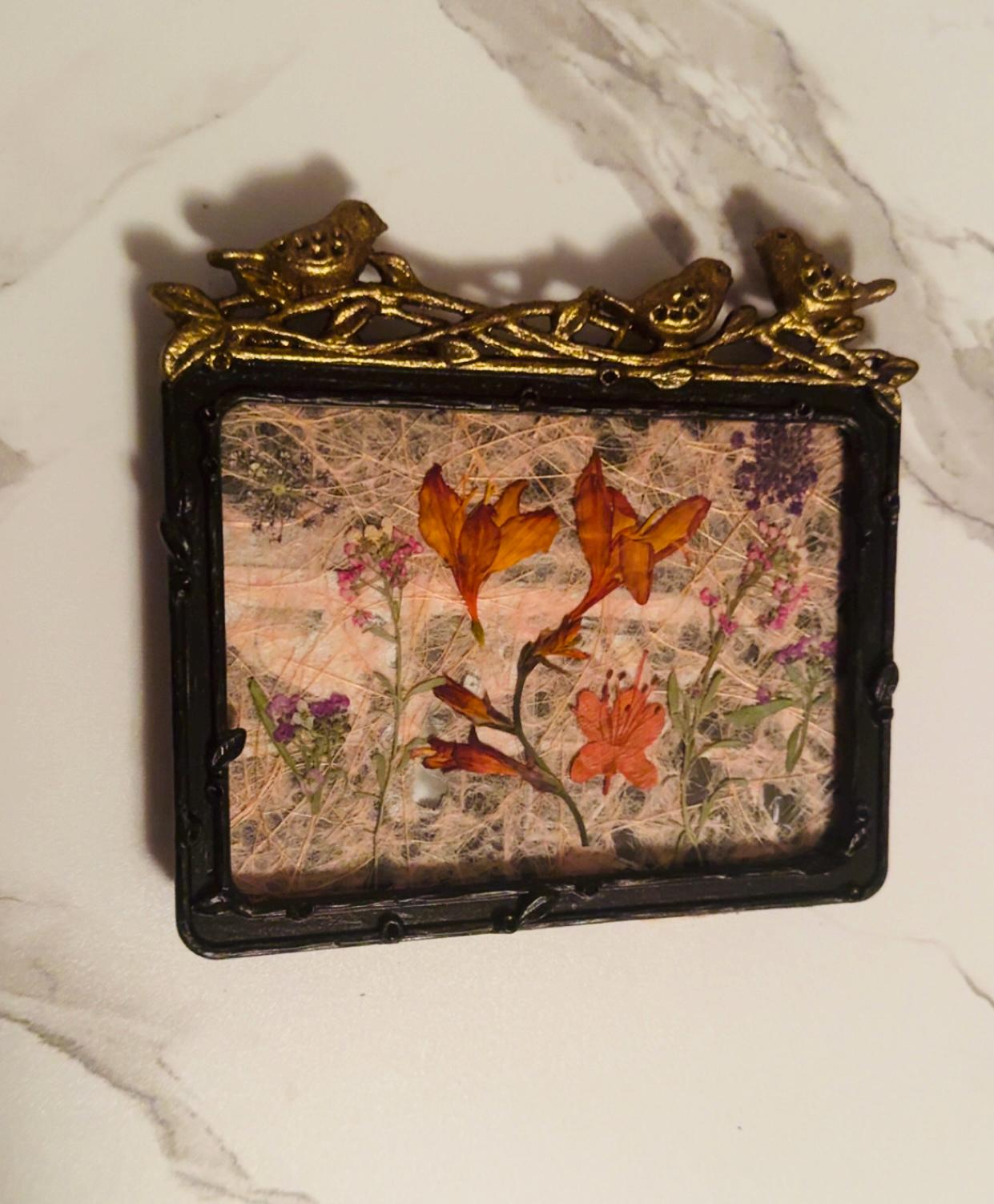 Black & Gold Antique Style Ornate Vintage Style Birdie Frame Pressed ...