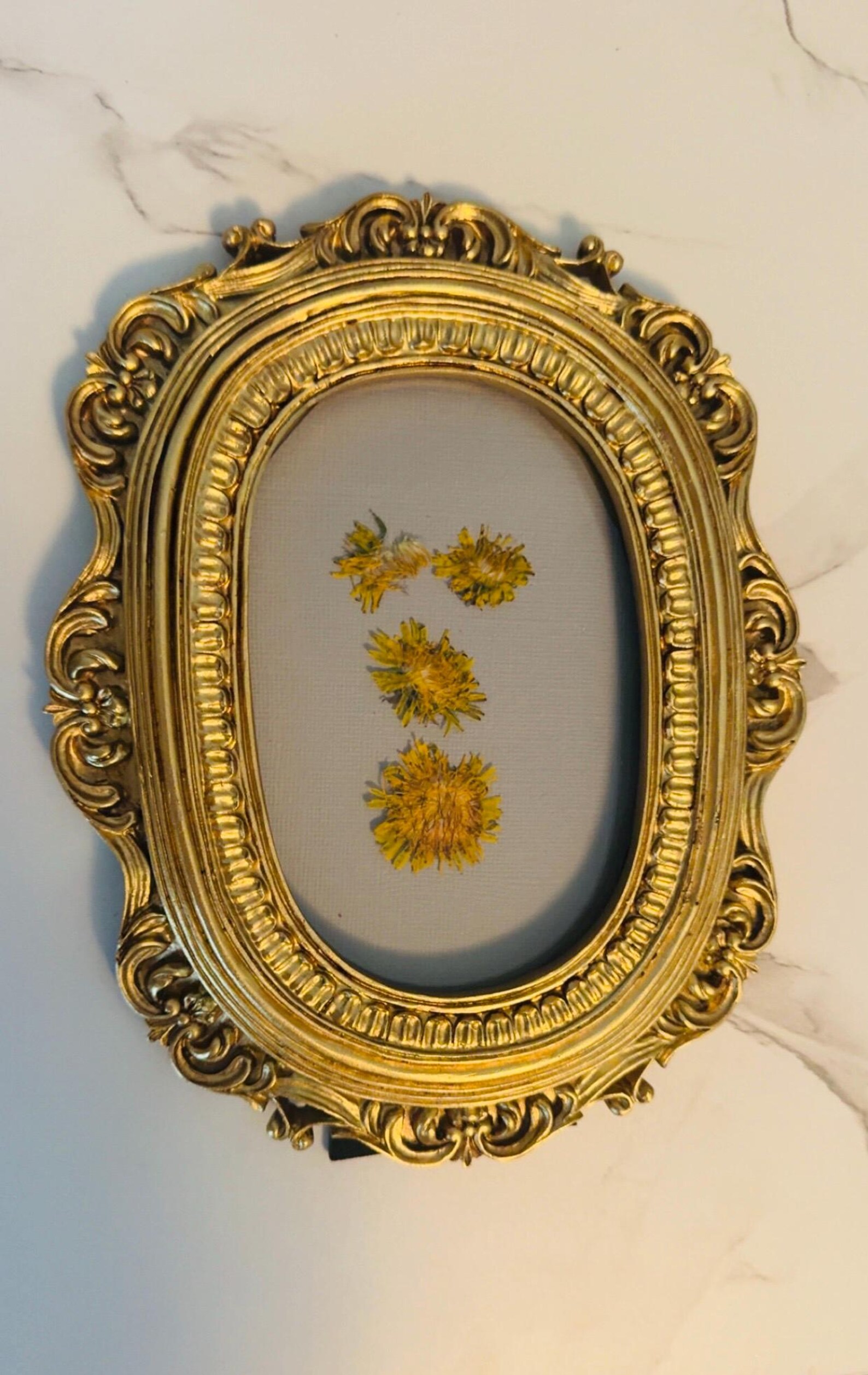 Gold Antique Style Ornate Vintage Frame Pressed Flowers With Multiple ...