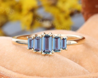 Anillo de compromiso vintage de alejandrita con corte baguette, anillo de bodas de oro amarillo, anillo de matrimonio art déco, anillo de aniversario, anillo de novia.