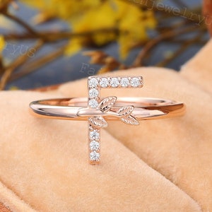 Aliança de casamento inicial personalizada ouro rosa anel personalizado com letra F anel de diamante personalizado anel de alfabeto anel de folha anel de monograma art déco