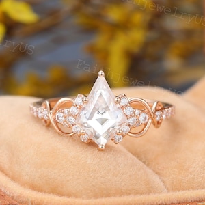 Kite cut Moissanite Engagement ring Vintage Rose Gold Cluster Lab Diamond Wedding ring Twist Promise Anniversary Marriage ring for Women