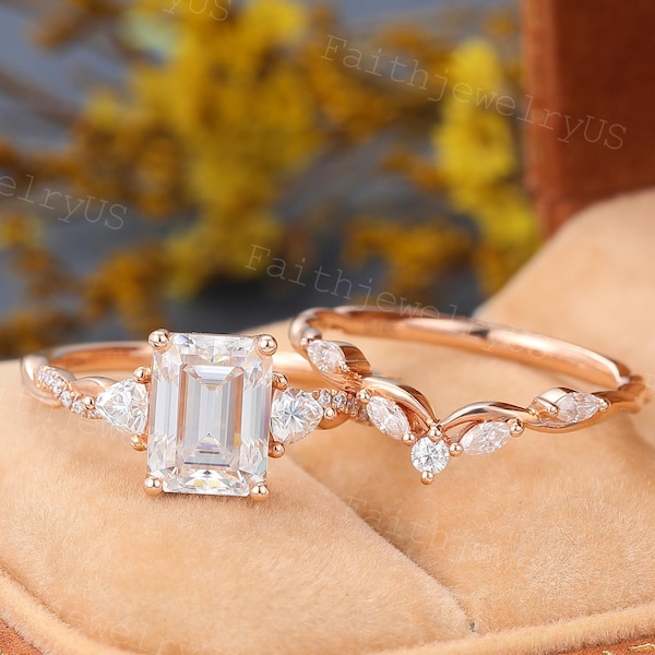 Moissanite Verlobungsring Set Vintage-Smaragd Rosegold Dreieck Moissanite Ehering Set Infinity Twist Marquise Brautring Set