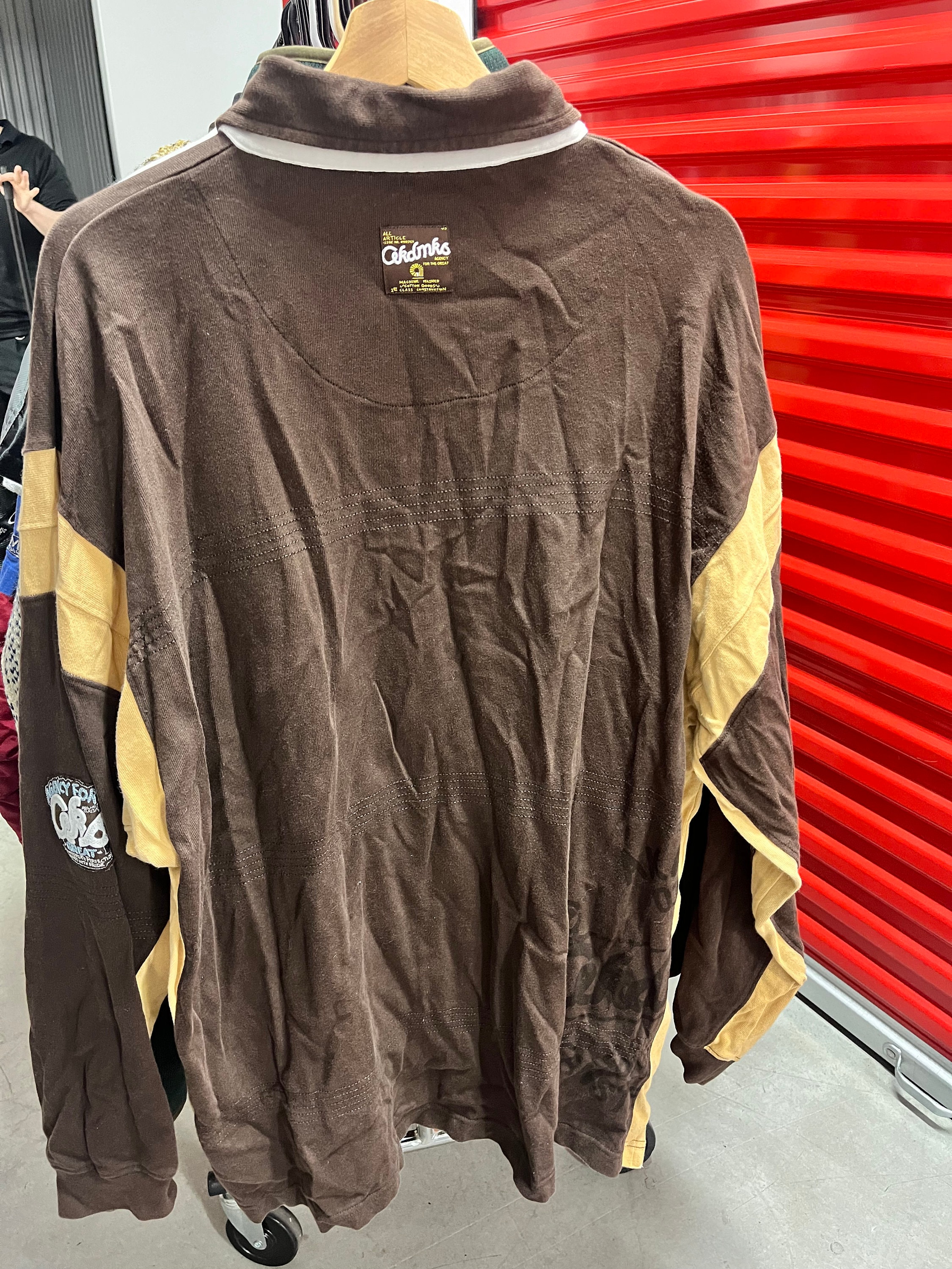 Vintage Y2K Akademiks Brown Long Sleeve Polo Shirt Men