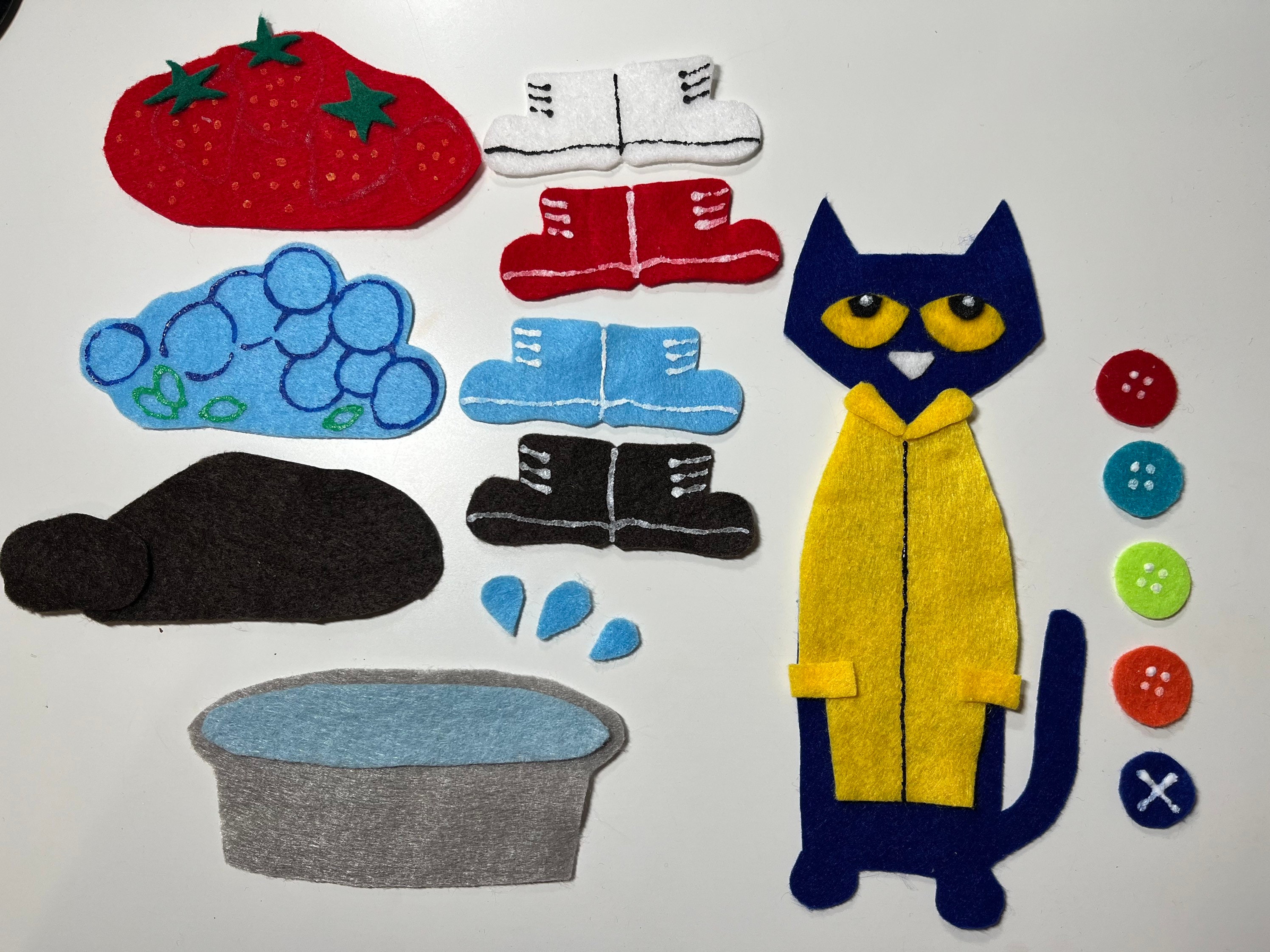 Pete the Cat I Love My White Shoes and My 4 Groovy Buttons Felt