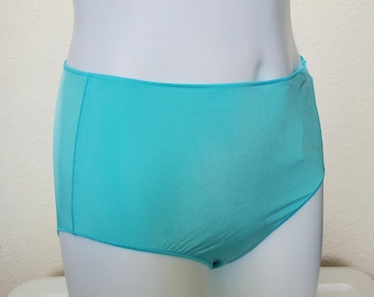 Vintage Jockey Women's Underwear No Panty Line Promise Classic Fit Tactel Hip Brief - Medium (6) - Turquoise