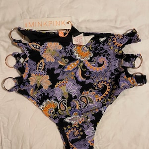 Women&#39;s bikini bottoms NWT MinkPink Endless Stunner Midnight Blooms Purple High Waist swim bottoms with Copper Rings - Large size