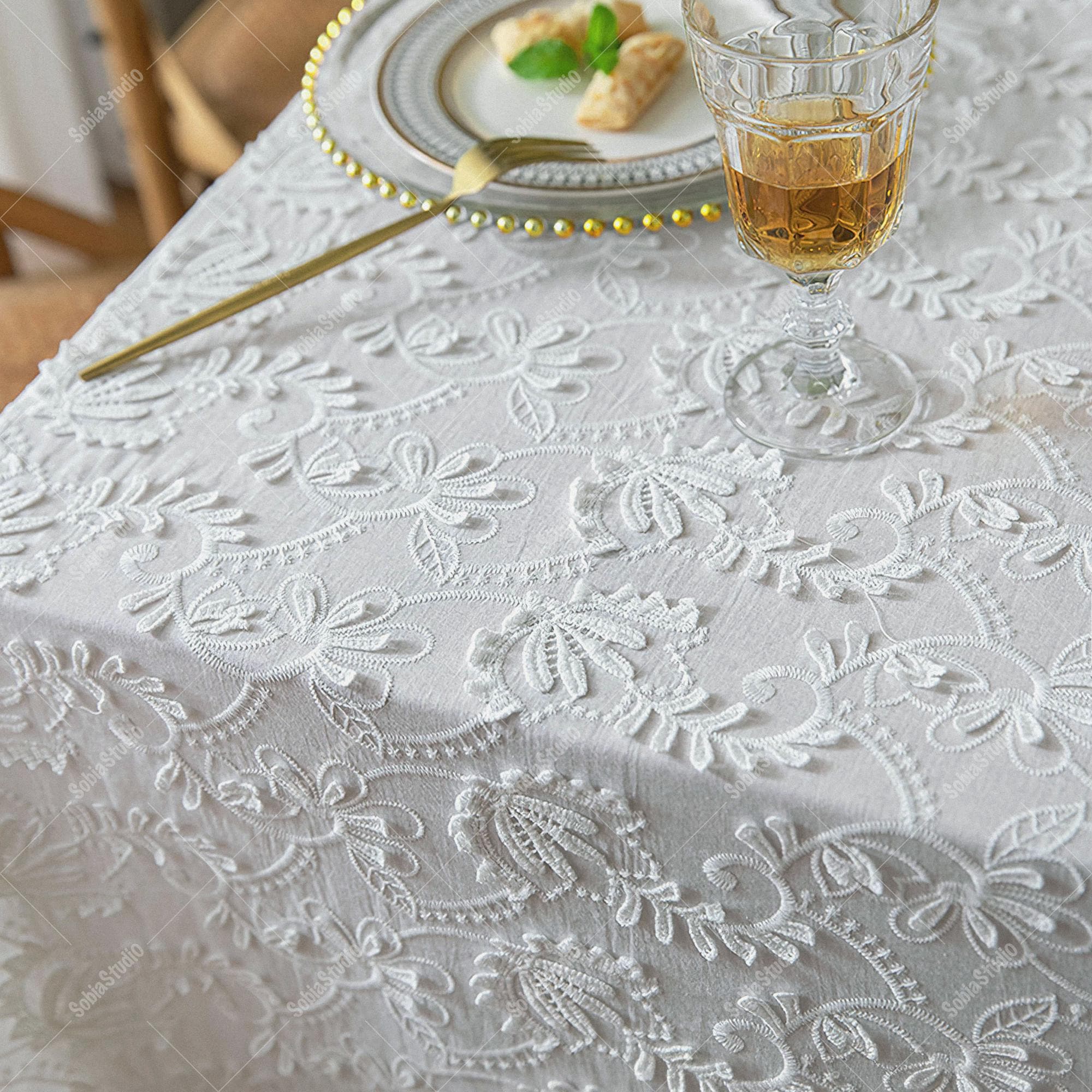 ホワイト刺繍テーブルクロス、3D花柄ダイニングテーブルカバー